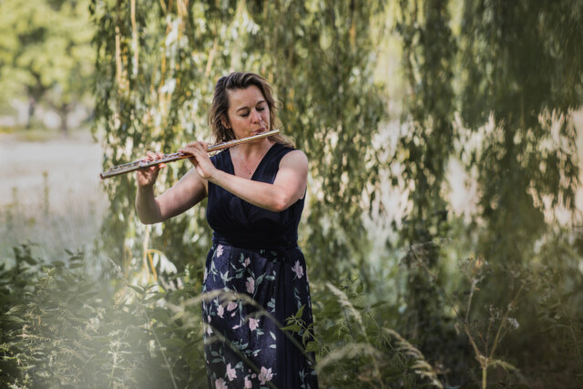 Joyce met fluit-23-1500×1000